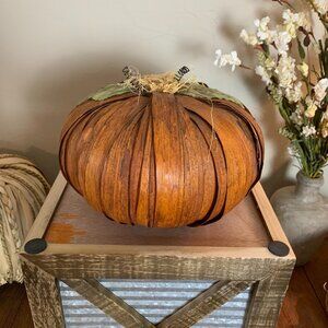 Rustic Fall Pumpkin Decor